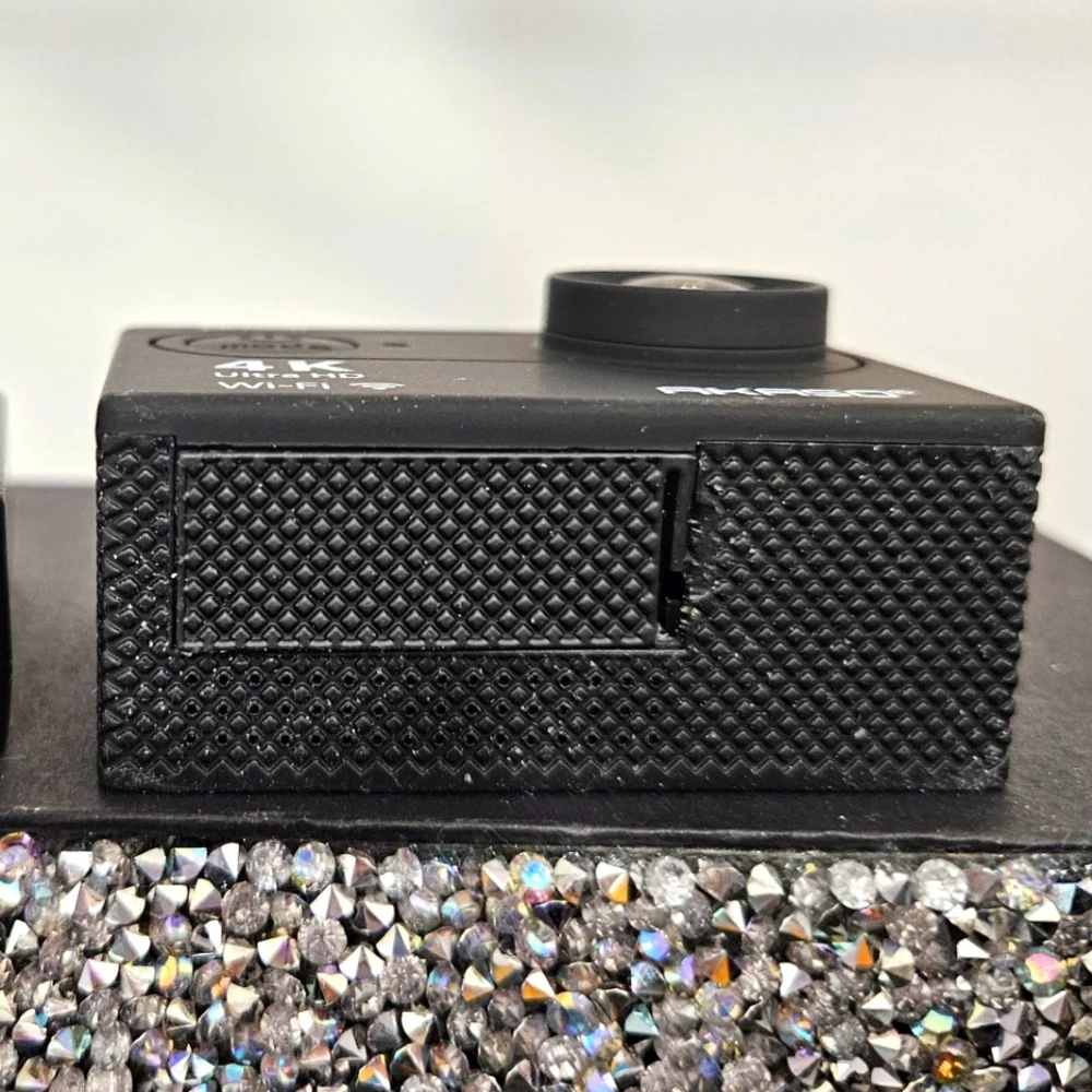 AKASO EK7000 Camera Underwater Video selfie EUC waterproof new $70 SD card